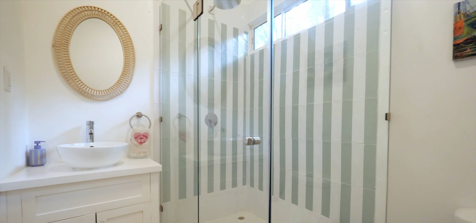 Guest house ensuite bath
